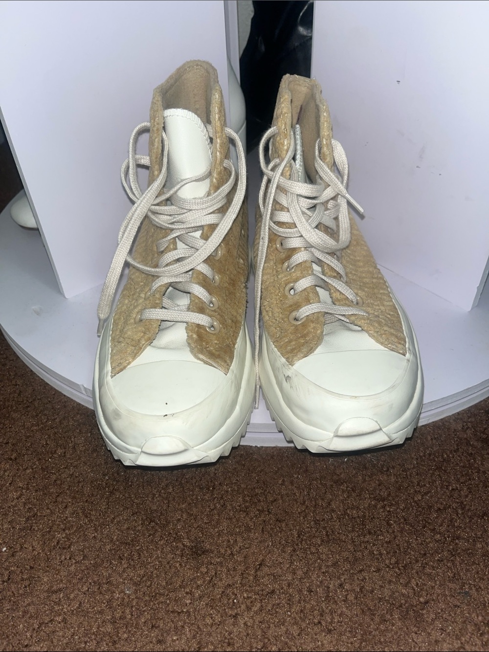 Converse Run Star Hike High-Top Sneaker in Tan Corduroy - Picture 2 of 5